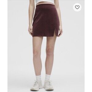 Lululemon Women's Softstreme High-Rise Mini Skirt Size XS Midnight Plum NWT
